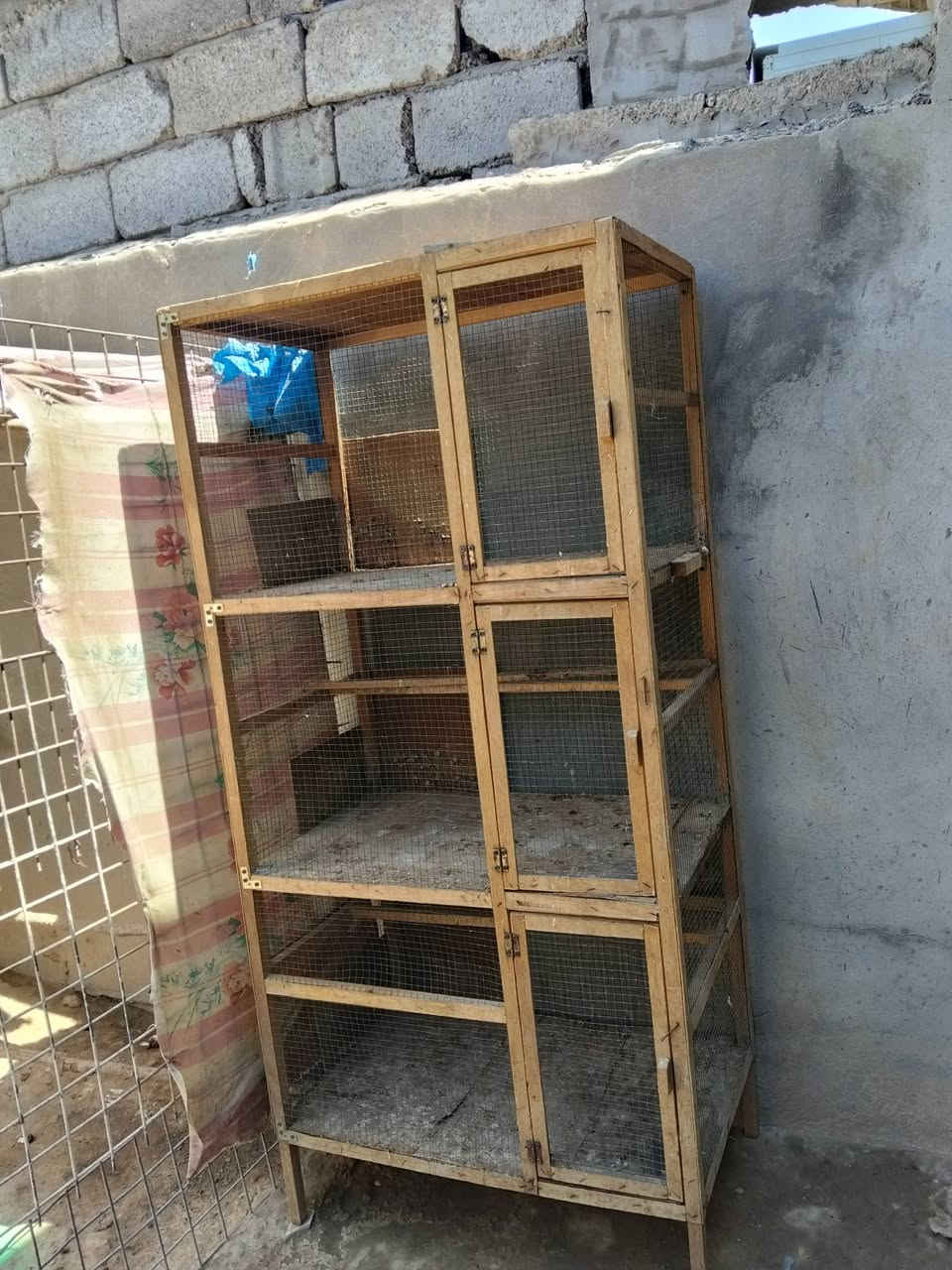قفص 3 خانات نضيف مستعمل قليل السعر اتصل على هذا الرقم *********** المكان ديالى بعقوبة قرب جسر خرنابات
