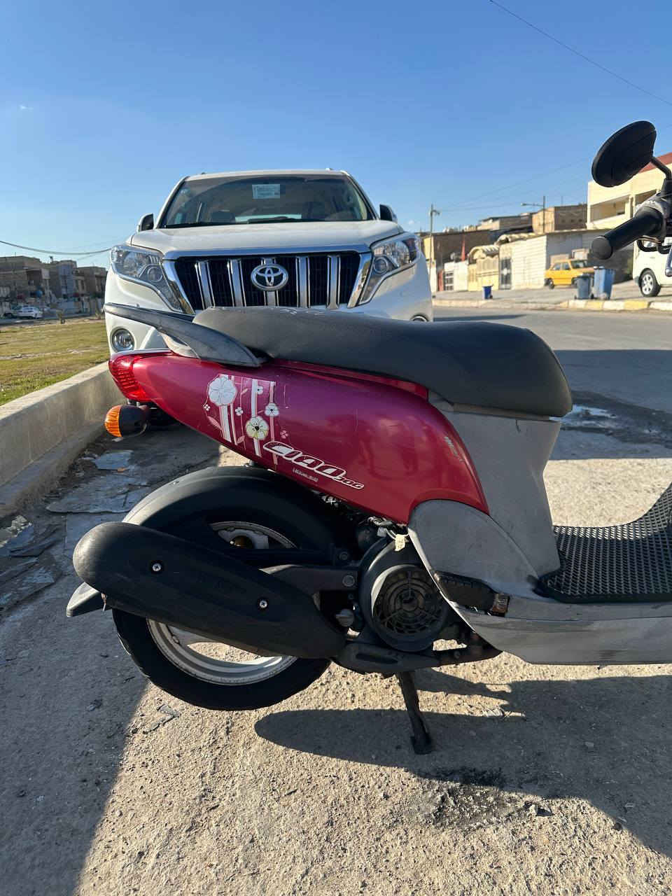 السلام عليكم 
دراجه فله 120 موديل 14 جكمجه مكفوله كفاله عامه من كلشي مكينه وكفر وكهربائات دراجه ختم واحد مابيه نقص لون مميز شلعه ومعدل فووول كلشي شغال عارضه ب925 وبيه مجال قليل مكاني مدينه الصدر قطاع 41 

***********
