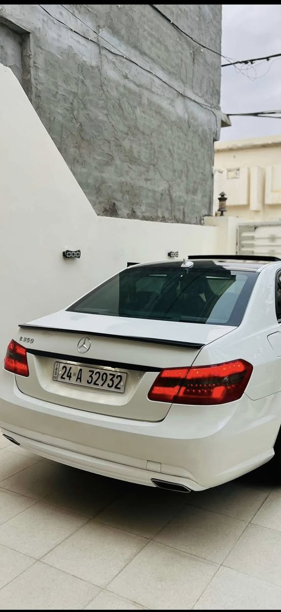 السلام عليكم حبايب
Mercedes-Benz E350 
مارسيدس E350 2012 
محرك 3500 مو 3000 
تو ويل وارد الماني 
الضرر بنيد اجة مصبوغ من المانيا بدون معجون على فحص 
وبارد بس نص الداير مال  جاملغ الخلفي اليمنة وعلى فحص سونار 
ماشية 115 الف ميل 
المواصفات:
شاشه كبيرة
ماوس شاشة
كشنات كهرباء
كشنات خزن

حزام امان كهرباء

تركشن تزحلق
ابواب ترحيب شعار مارسيدس
كير مثبت سرعه
داخل اسود مع تطعيم صاج
سماعات هارمن
اناره محيطيه داخليه بلادي
مري كهرباء
كاميره خلفيه دوارة
دعاميات AMG اصلي
دوس AMG اصلي  
كير مكينه تبريد صدر حدادية كلة جاهز
ادامه منضومه محرك
ادامه منضومه كاملة فلاتر وكير 
*********** 
السعر 20 الف  وبيه مجال للطيبين
