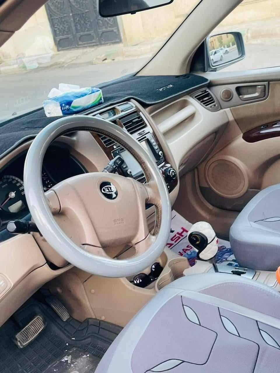 السيارة سبورتج خليجي موديل 2007مكينة
الفين و 700 فور ويل مواصفات حلوة خليجي استيراد خاص مكفولة من قطرة الصبغ سيارة حلوة ومرتبة شاشة تاب كاميرا دوارة تخم تاير  سنوية مثنى بأسمي لل 28 مكاني السماوة  السعر 93 وبيها مجال حگ الجية تفضل اتصل وات ساب ***********

