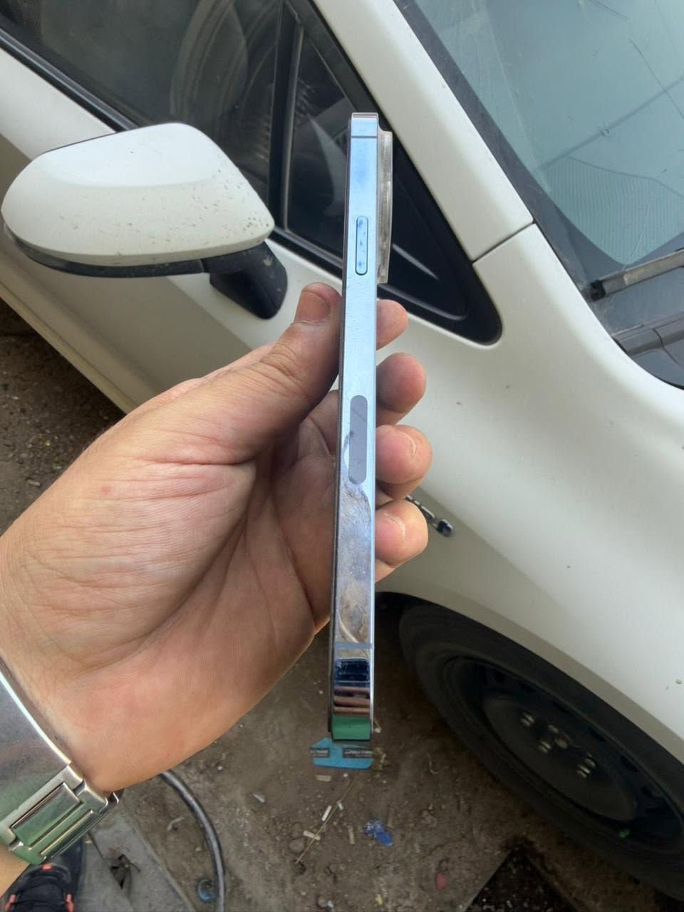 السلام عليكم
للبيع آيفون 13 pro max ذاكرته 256 GB بطاريته 82% جهاز نظيف ما مفتوح السعر 700 ألف بي مجال بسيط العنوان بغداد فضوة عرب ***********
