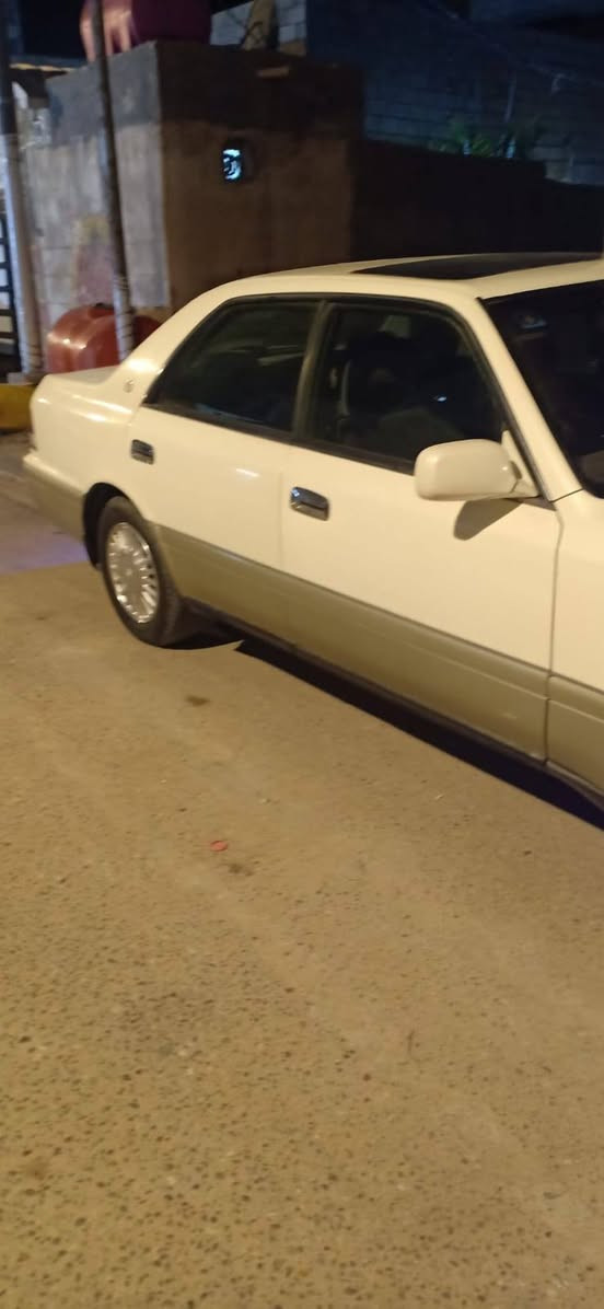 سلام عليكم
للبيع موديل 1997
مكينة 3000
سستم جديد
مكينة وكير تمام
تبريد ثلج
تخم تاير نضيف
رقم جديد بسمي بصرة
السعر 105 بي مجال
هاتف ***********
عنوان بصرة اصمعي
