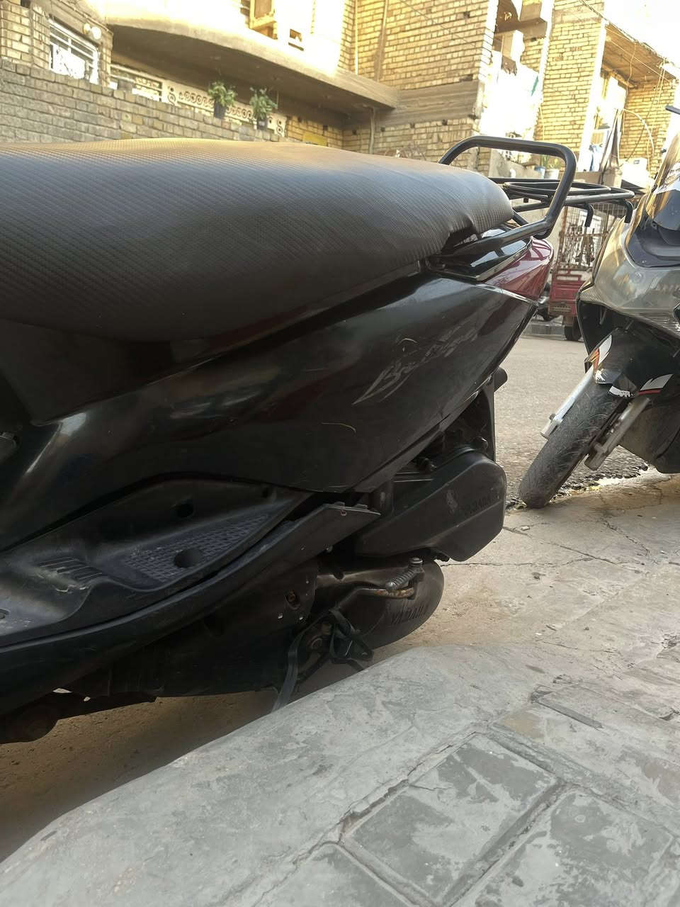 دراجه بريز لايت فوك نوزل المكينه مكفوله كفاله عامه بيها ملاحظات بسيطه٦٠٠ وبيها مجال اوراق كامله العنوان حي اور 
الرقم ***********
