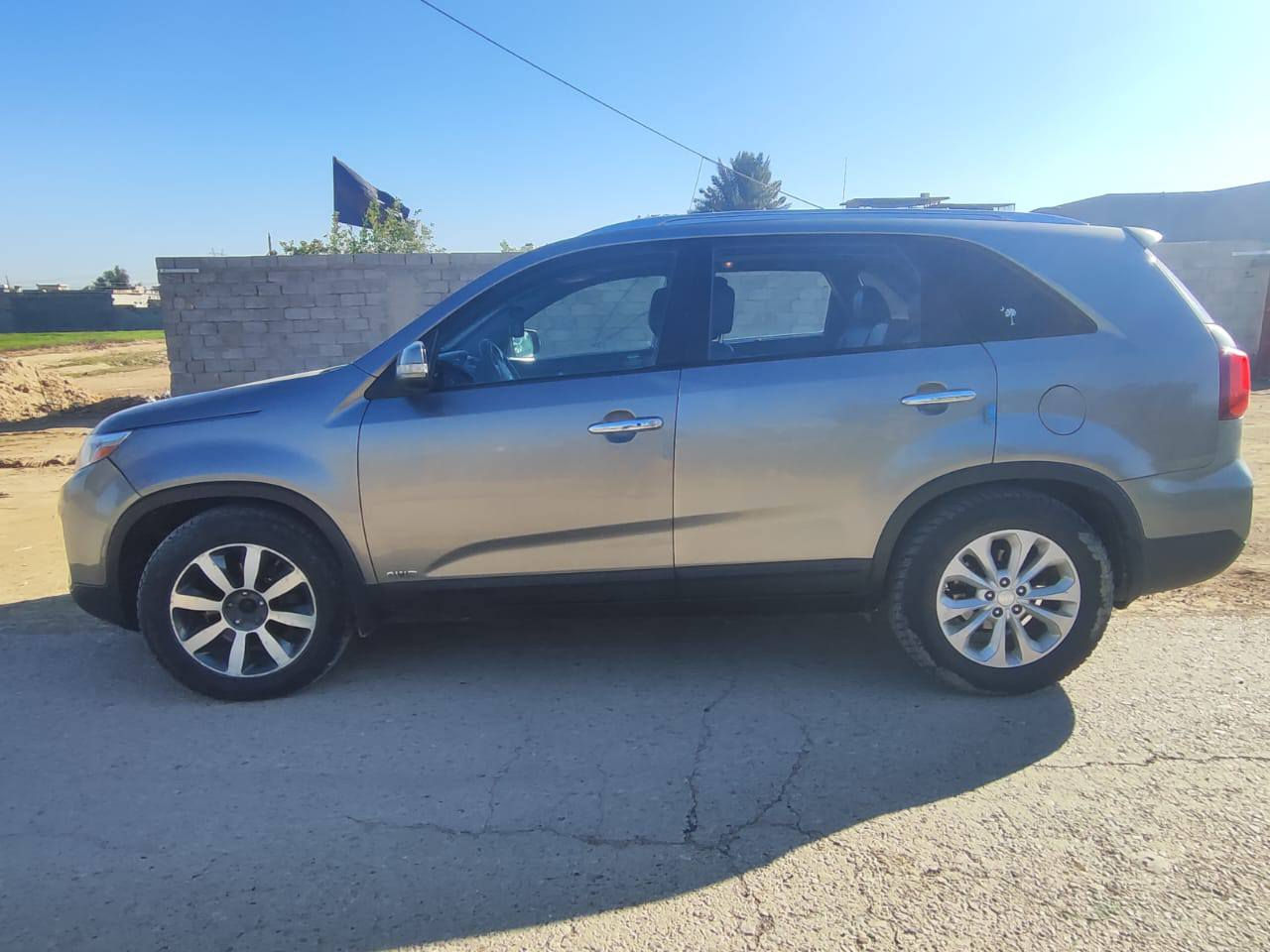 سورنتو 14امريكي فول مواصفات 6سلندر EX معروفه المواصفات مكان بغداد مكلف بنشر ***********
