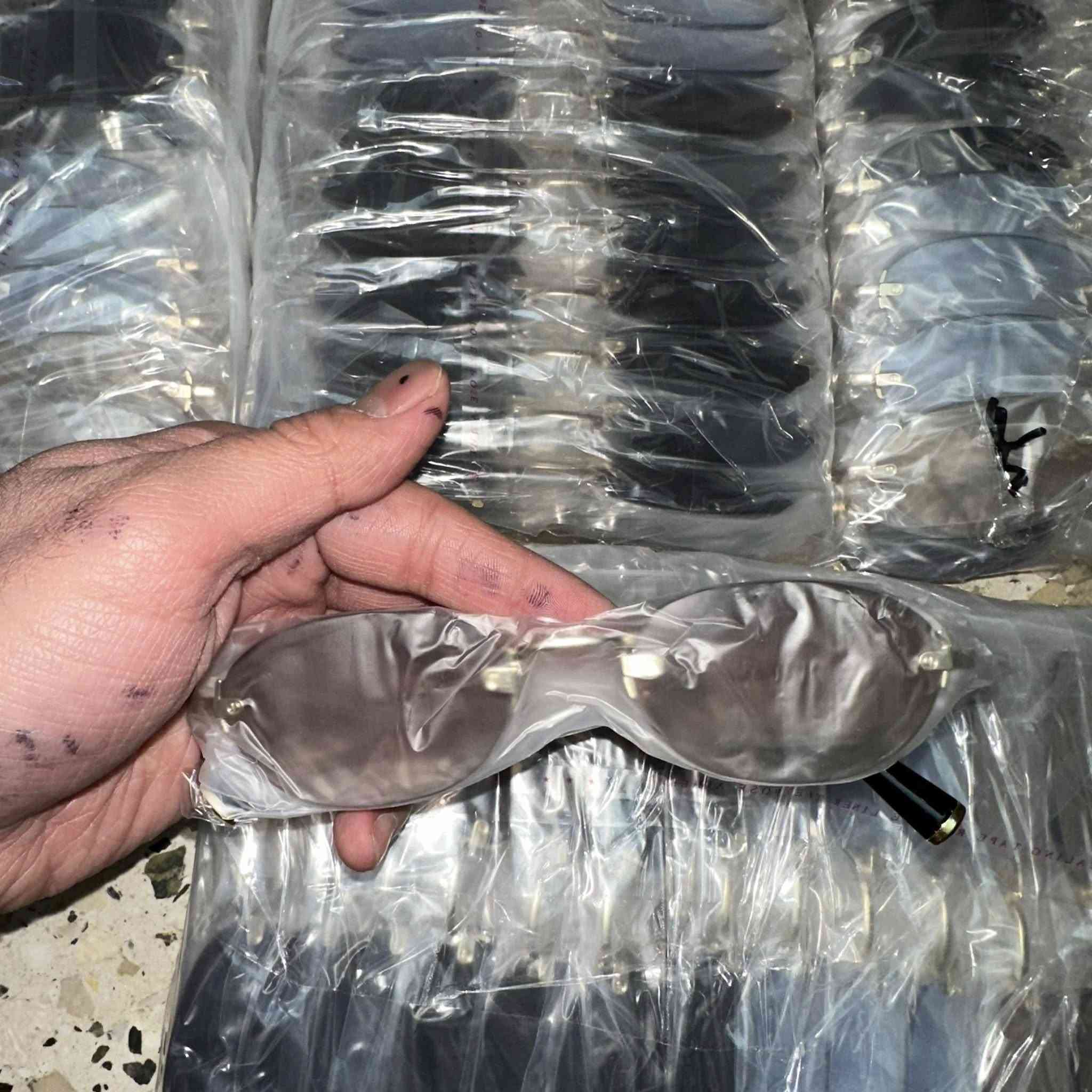 شلعه نضارات
تقريبا ٨٠ او اكثر قطعه
نطوني سعر وموديل كلش راقي


**إذا كنت صاحب هذا الإعلان وتريد حذفه لأي سبب، رجاءا أرسل رسالة إلى الدعم الفني**