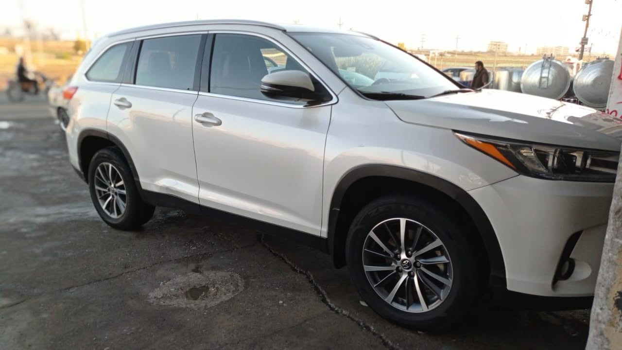 هايلاندر 2019 XLE
مواصفات
سلايت 
بصمه
كشن جلد 
فور ويل
رادارات
 تحديد مسار
 نقطه عمياء 
كشن حار
كشن كهربائي 
الضرر صفحة السايق وبونيد شبر بل سقف
للاستفسار *********** واتساب متواجد
