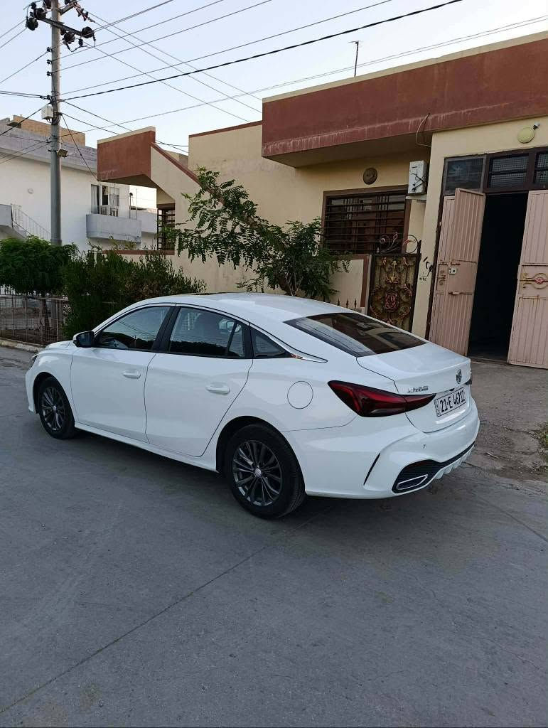 MG GT2025 فول مواسەفات بۆیاخ تەنک 
هیچ بۆیاخی نیە
تەنها 10هەزار ڕۆشتوە بەناو خۆمەوەیە شوێن عەربەت
نرخ125گەڵا و مەجالێکی کەم 
ڕەسمی سۆنەریم داناوە
*********** السليمانية, العراق
