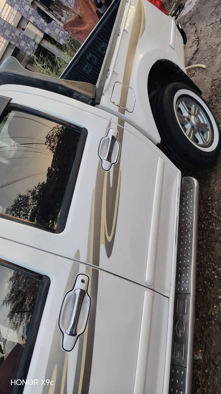 سلام عليكم للبيع بيكم كريت ويل موديل 2012رقم بغداد انكليزي سنويه جديده بسمي مكفوله كفاله تبريد ثلج ❄️❄️تخم تاير جديد حداديه جديده سعر 70وبيها مجال
مكان سياره الديوانيه للاستفسار تصل
***********
