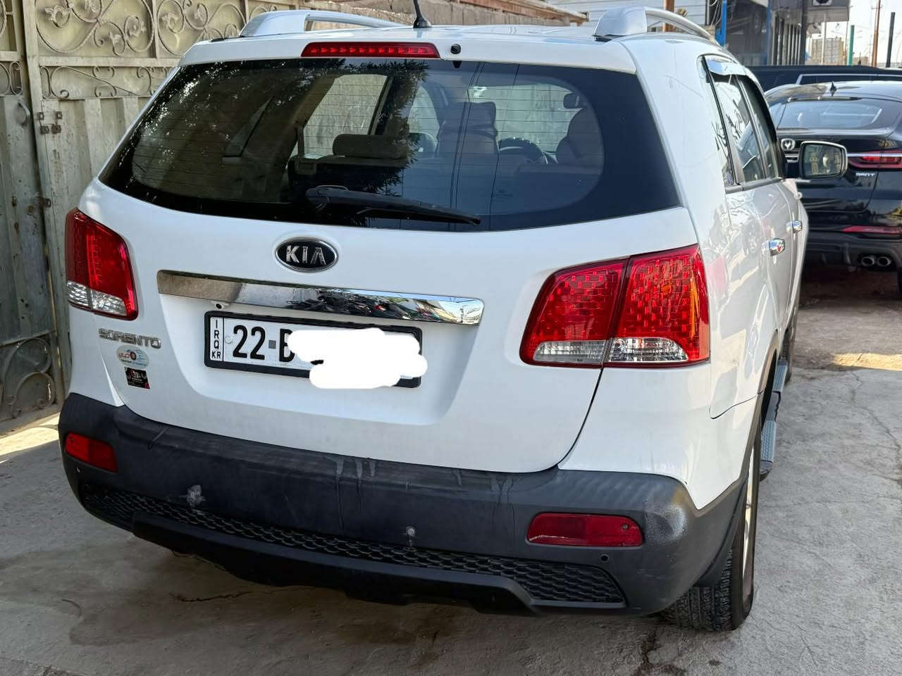 السلام عليكم 
سورنتو مديل 2012 
خليجي. السياره جاهزه ع اخير حبايه 
مكينه 4 سلندر 2400دوش 
كيرها بلاد 
تبريد ثلج ❄️ 
تتفئه 
صدر امامي. خلفي جديد 
داخلها بيجي. 
السياره مكفوله من عده مصطرت الرقم الخلفي مصبوغه باقي السياره كل صبغ ما بيها رقم أربيل جديد بسمي 
مكان السياره بغداد 
*********** 
مكلف بلنشر.
