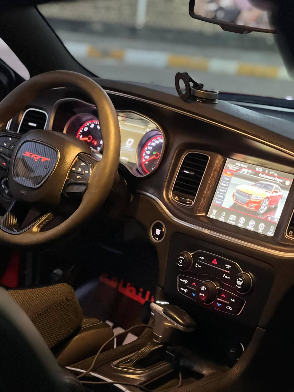 السلام عليكم 
چارچر sxt بلاس  موديل  2017
6 سلندر 
فوول مواصفات

فتحه + شاشه كبيره
كشنات جلد تحكم كهربائي 
خزن + كشنات تدفئه تبريد
+ مرايا قلاب + هيترات بلمريات 
تحكم تبريد القطعه الخلفيه
حساسات خلفي وجانبي

حادثها بسييييط جداً وبلعراق 
مرجع بارد وبدون صبغ وبدون ايرباك 
وموضح بلصور

ماشيه 133 الف كم فقط

عنوانها واسط/ كوت / قضاء الحي

السعر/ الاتصال على الرقم ***********

مكلف بلنشر واعتذر عن الرد بلخاص او التعليق
