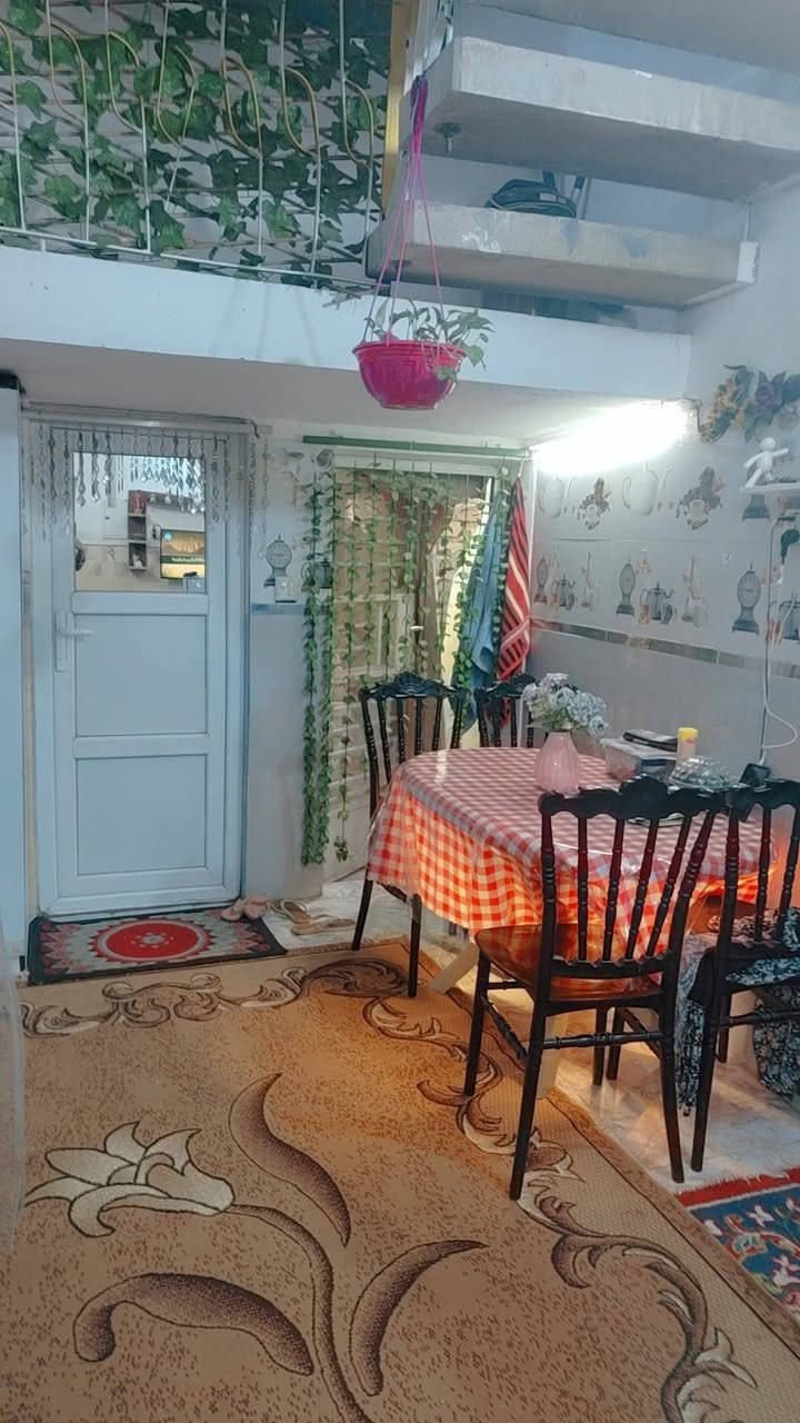 بيت للبيع مساحه 120واقع حال بسند100النزال20الواجه6 وبي  ستفسار هذا الرقم  *********** بيت ثلاث طوابق  ابو دشير خلف مركز
