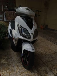 للبيع سعر 700وبي مجال تفاصيل علا رقم 07728707779