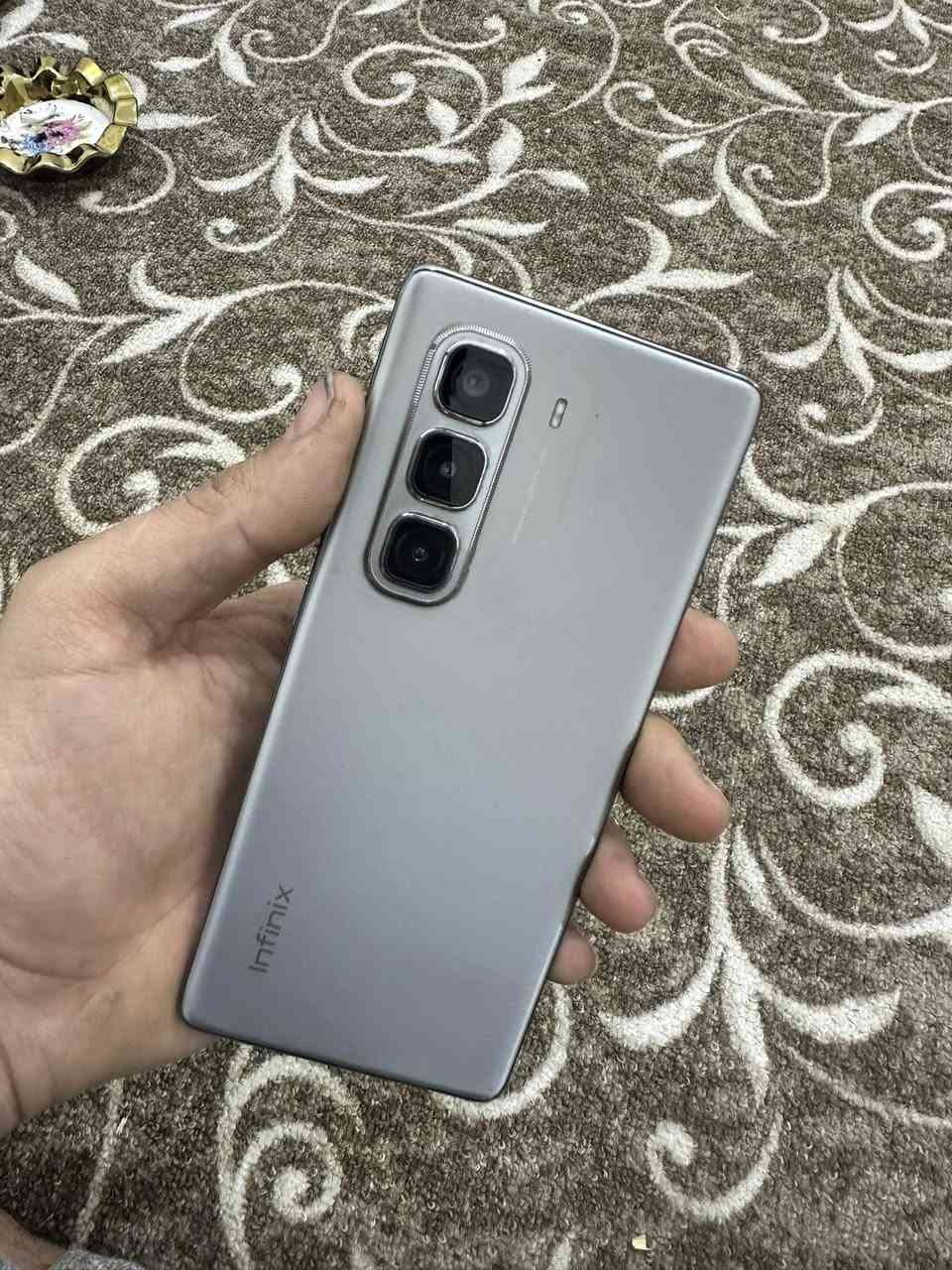 Infinix Hot 50 Pro+
المعالج: MediaTek Helio G100.
الشاشة: 6.78 بوصة.
الكاميرا الخلفية: 50 ميجابكسل.
البطارية: 5000 مللي أمبير.
الذاكرة:بذاكرة تخزين 256 جيجابايت ورام تصل إلى 16 جيجابايت.
مراوس بأيفون شعندك نزل


**إذا كنت صاحب هذا الإعلان وتريد حذفه لأي سبب، رجاءا أرسل رسالة إلى الدعم الفني**