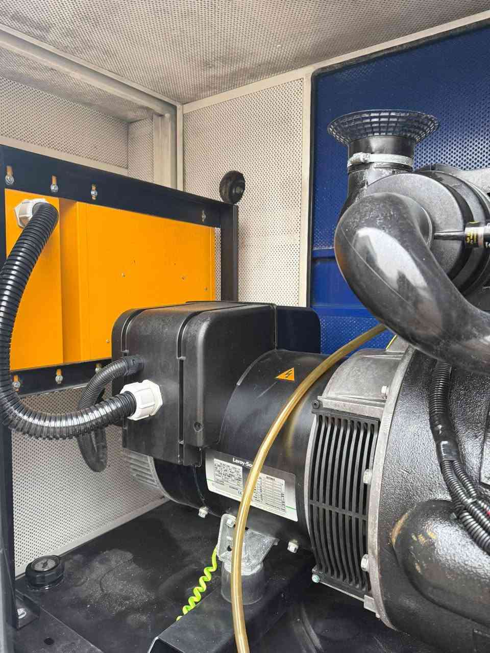 للبيع مولده بيركنز كاتم قدار
بلادي بشرط الفحص/ فول اوتو/ 45 kv
العنوان اربيل صناعة جنوبي / استفسار واتساب 
*********** / ***********
