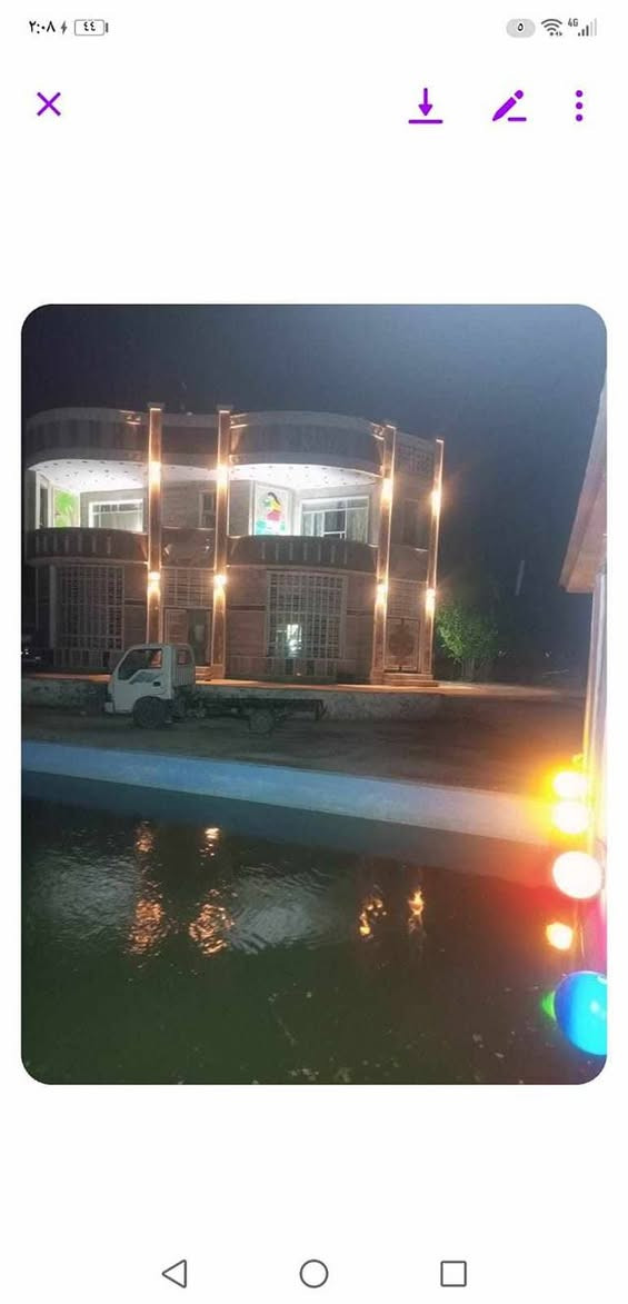 للبيع مزرعه  طابو صرف سند 25بستان تحويل بالطابو  2300متر تحتوي علئ دارين بناء طابوق الاول180 متر طابقين ونصف 6غرف مع ملحقاتها الواجهات والارضيات جميعها مرمر  تركي مع دار ثانيه مساحتها 100مترغرفتين مع صاله وملحقاتها مسيجه بالكامل بلوك والممرات صب رفت المزرعه وجهين  العنوان بغداد الرصافه طريق السياحي تبعد عن حي البتول 10دقائق تبعد عن الشط 300متر  سعرها 425 مليون الاستفسار فقط علئ التلفون***********
