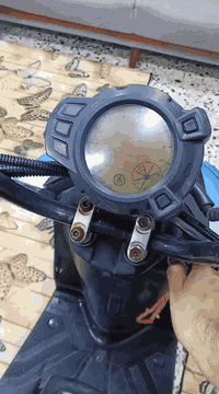 السلام عليكم دراجة سكنس جبلي محرك مامفتوح ابد كفرات اصلية كهربائيات شغالة كلها دراجة جديدة بمعنى الكلمة كلها على وضع الشركة السعر مليون وبيها مجال
العنوان بغداد الشعلة 

***********
متوفر واتساب
***********
