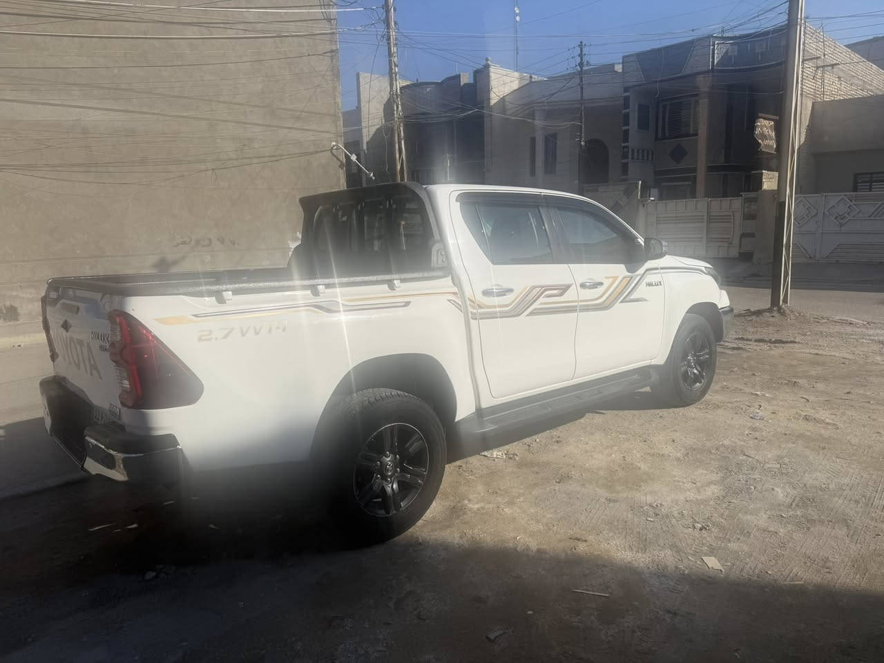 موديل ٢١ رقم بغداد مكفولة من الصبغ بارد قليل مكانين صغار شركة ساس سيارة  سعر 290$ للاستفسار ***********
