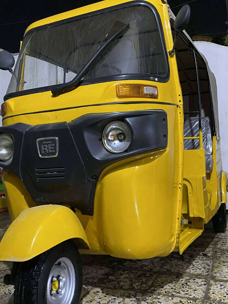 تك تك موديل 2018 اوراق معمره تعمير كامل ومصبوغه نضيفه المحرك واكف يحتاجله تجفيت أو شرك ابيع كومت حديد اتصال ع رقم او خاص ***********
