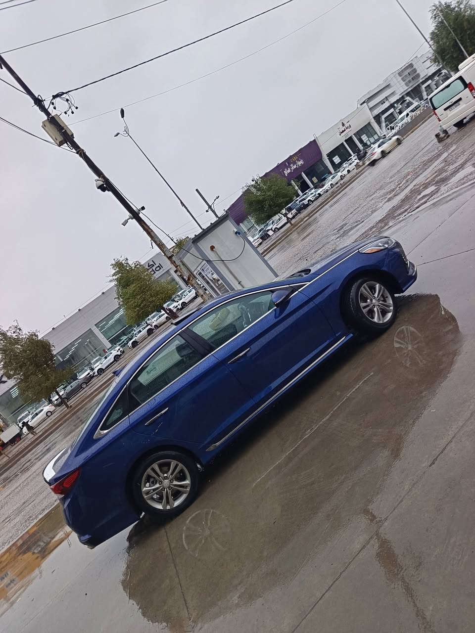 سلام عليكم سوناته وارد مريكي للبيع موديل 2018سياره بيه جملغ وبنيد فقط بدون دواخل شراط سياره فول مواصفات سبورت ماشيه 77Kكيلو ابيع او مراوس حسب الاقناعه سعر 145$مكاني الحله الحمزه الغربي تواصل ***********
