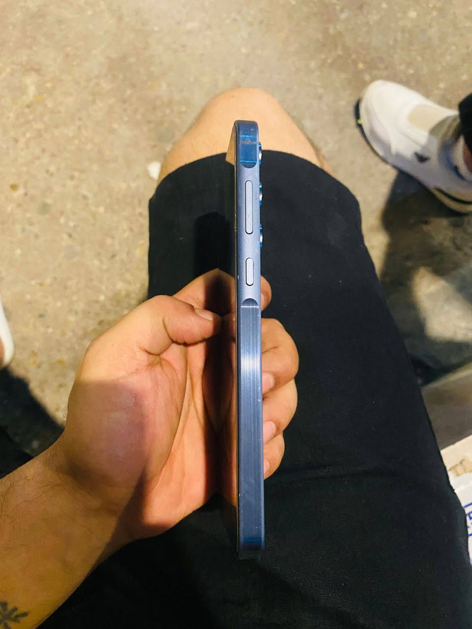 سلام عليكم من رخصه الادمن جهاز Galaxy A55 G5 5F3C نضيف جدا ذاكره 256 بطارية 5000 ويا كيبل اصلي العنوان بغداد  رقم *********** الموشراي لا يدخل ويكسر بحلال العالم  السعر 380 وبي مجال حك جيه
