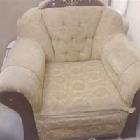 كراسي • نضيفات • حي زيتون