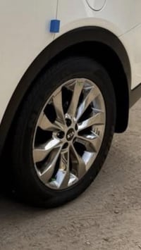 تك واحد هوه والتاير نضافه 80 بلميه 140 الف 07828333400