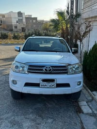 ٢٠١١ • ١٧٦٠٠٠ • ملاك واحد