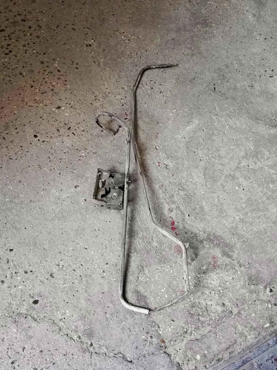 السلام عليكم غراض دراجة اسبيسي للبيع مال تفصيخ ويوجد خدمت توصيل رقم ***********
