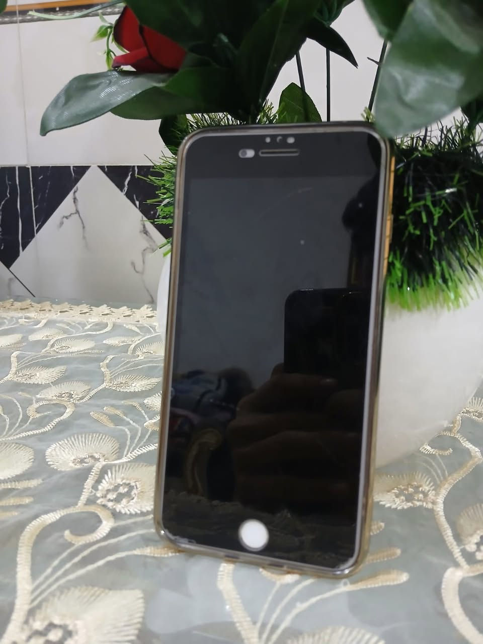 السلام عليكم جهاز سفن بلاص (iPhone 7plus) للبيع سعر ١٢٥ وبي مجال مبدل بطاريه فقط وبطاريته ١٠٠ شريحه شغاله كامرات شغالات البوتريه تخبل ما عدا الكامره الثانيه ١x يرادله تنضيف كامره اماميه شغاله بصمه شغاله ما مبدله هيه وشاشه اصليلات جهاز يخبل الاستفسار *********** راسل وبيك خير وتدلل
