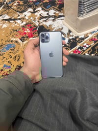 آيفون ١١ برو • ٦٤ • بطاريه ٦٨