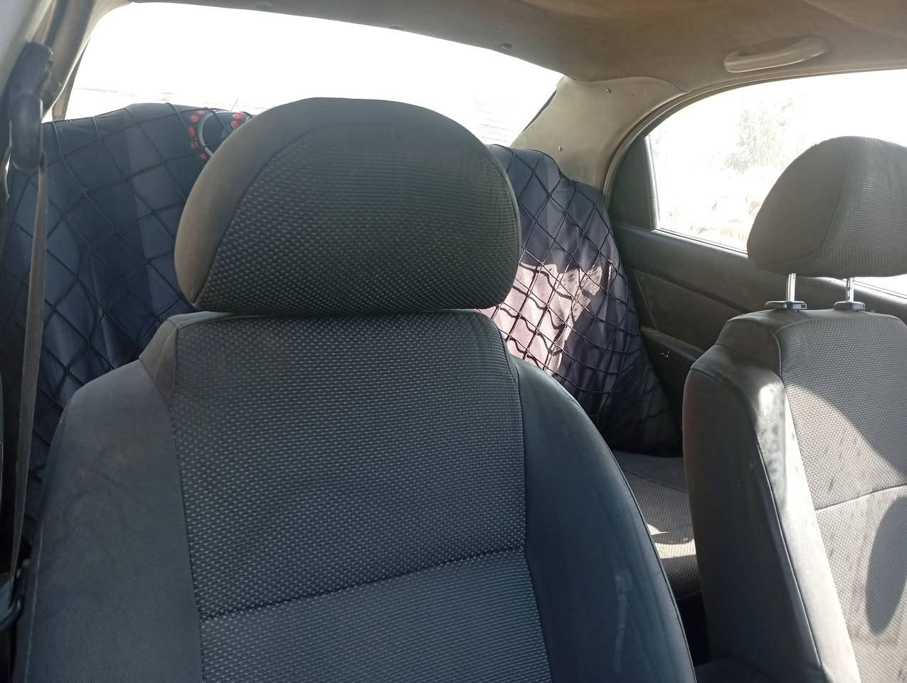 السلام عليكم افيو للبيع موديل 2009رقم نينوى احمر السياره عليها هيئه وغرامات هيئه 850غرامات 450ضررها حوض صندوق محرك يعوزو رنكات السياره طخمها جديد تخم تواير جديد كير شرط سياره جديده التواصل خاص ورقم تلفون ***********
