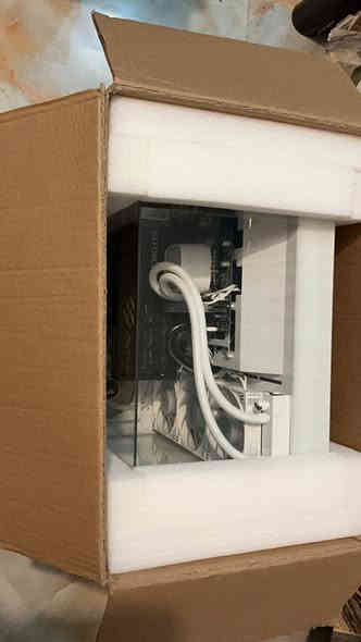 السلام عليكم 
تجميعة  و شاشة للبيع 
واتساب. ***********
كراتين موجودة استخدام شهرين 
1-Palit GeForce RTX 5060 Infinity 3X - 8GB
2-i5 12400F 
3-TEAMGROUP T-Force Delta RGB DDR4 Ram 16GB (2x8GB)
3600MHz CL18 - white 
4-Lexar NM790 SSD 1TB 7400MB/s PCle Gen4 NVMe M.2
5-DarkFlash Aigo AT650 - 650w Bronze 80+ Power  Supply
6-Deepcool LE720 360mm ARGB CPU Liquid Cooler -White
7-Asus prime H610M-K D4 ARGB
8-Fan PC kit darkflash inf24T 120mm 3 fan ARGB BLACK/ WHITE 
9-GAMEMAX Infinity Plus Mid Tower ATX - White

مليون ومية
SAMSUNG MONITOR Odyssey LS27BG402EM 27" FHD 1Ms 240Hz IPS
٢٣٠ الف
