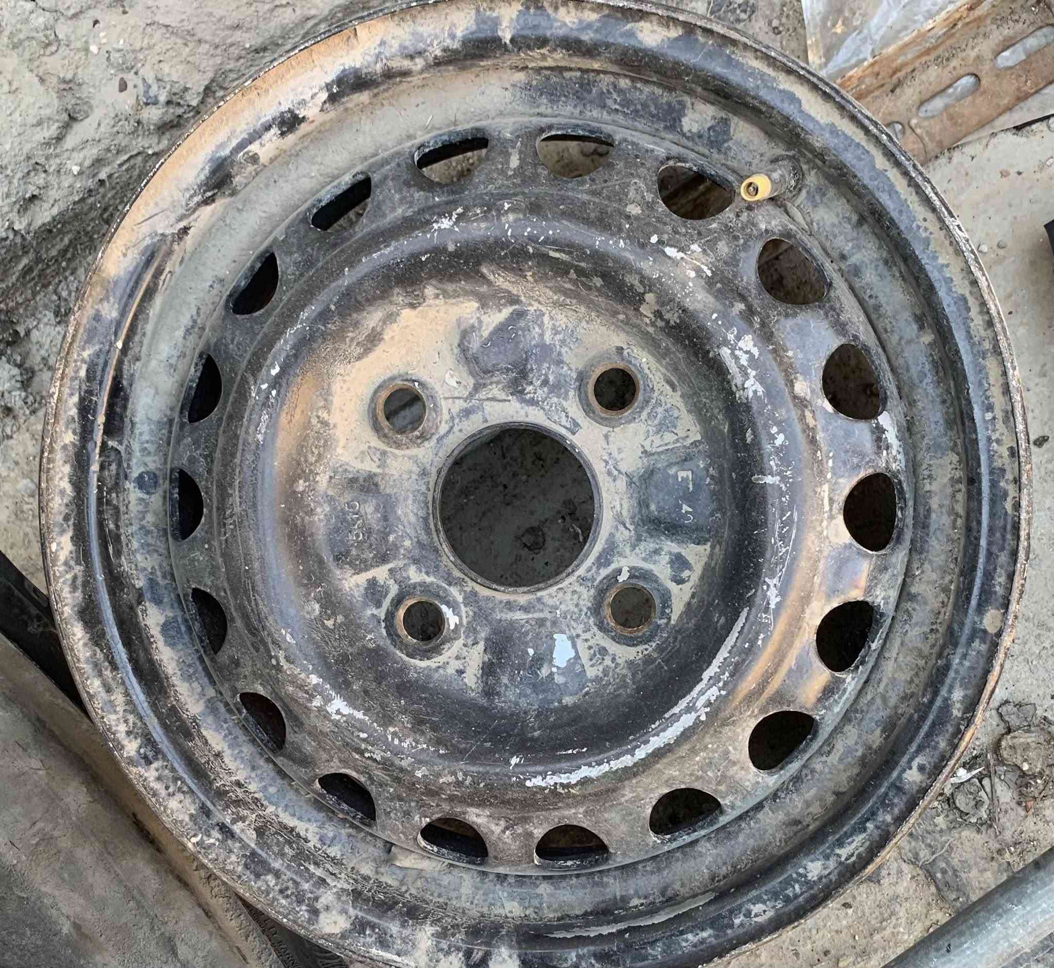 شاشة سايبا السعر 25 جديدة
تخم نوزلات كولف الماني بدون صرف اقتصادي
السعر 25 الف
 زوج ويالة سايبا الثقيل ب 15 الف زوج 
مكاني بغداد البلديات


**إذا كنت صاحب هذا الإعلان وتريد حذفه لأي سبب، رجاءا أرسل رسالة إلى الدعم الفني**