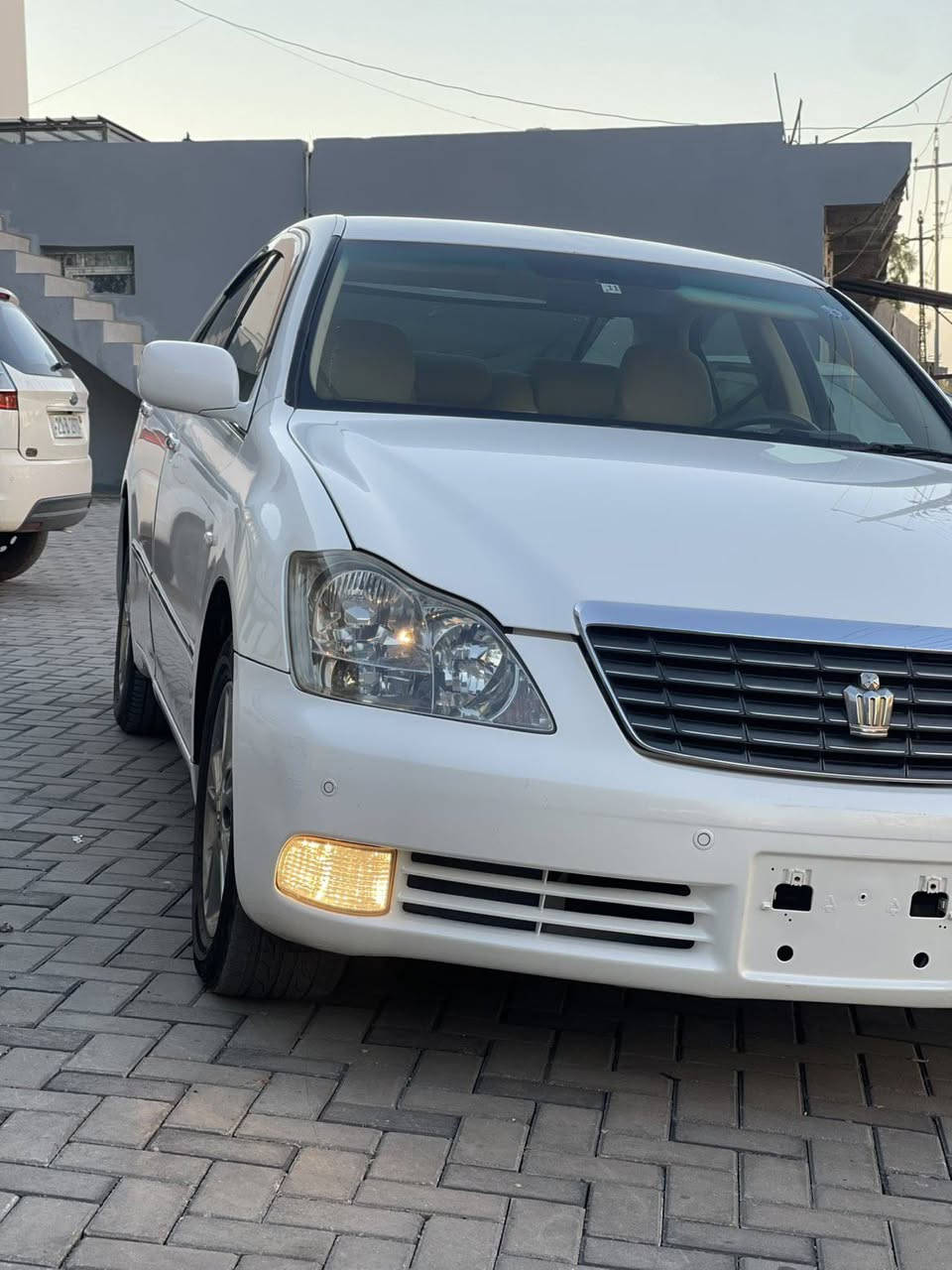 2007بڕاوە
گێڕگەورە مەکینە بچوک 180بێدوکەڵ
ساج مەلەکی 
سێ دوگمە پەردە 
شاشەوکامێرە
کامل مەسرەف ساردوگەرمی بەسراوە جامی هەڵگیراوە 
چاڵوشوختی نیە تەقەوڕەقەی نیە عەشیای ناوسنوق کامل دەعمولێدراوی نیە شانسیو کەڤەر بەشەرت سەقفی شوشەی
سەقفوحیزام بەشەرت سەیارەکە زۆرجوانە هیچ مەسرەفی نیە تایەوپاتری تازە 
شوێن سەیدسادق 
***********ڤایبەر
***********
