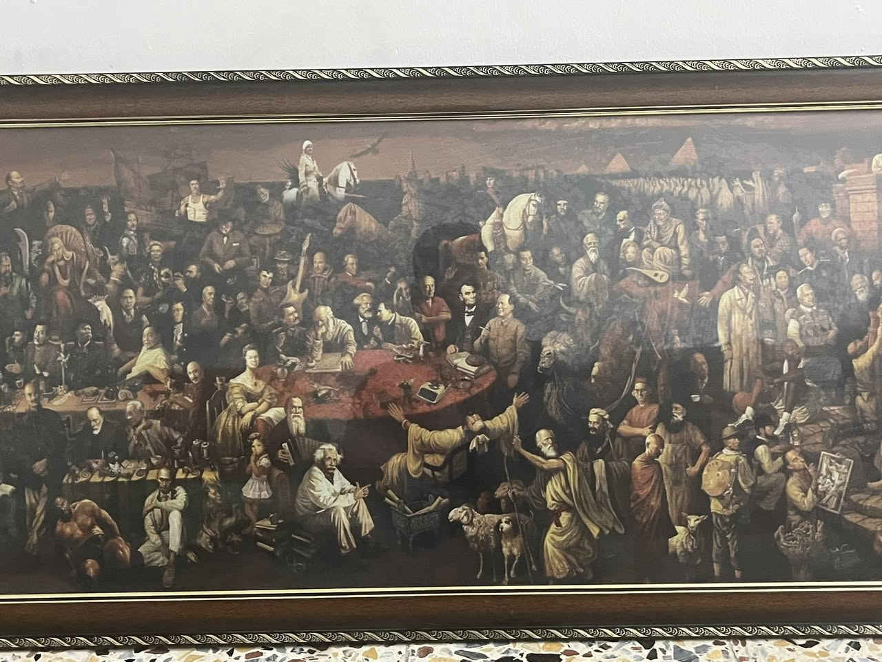 سلام عليكم اخوان لوحه انتيكه تحتوي على العديد من الشخصيات البطوليه في الوقت السابق مثل فيصل الأول و محمد علي كلاي و بروسلي و الكثير من الشخصيات المهمه في العهد القديم تم شرائها من معرض بغداد الدولي بسعر 200$ امانه الله  قيم بما يرضي الله اي استفسار آخر ***********
