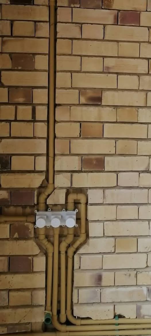 السلام عليكم تأسيس ماء عمل درجه أولى وسعر مناسب للاتصال ***********
