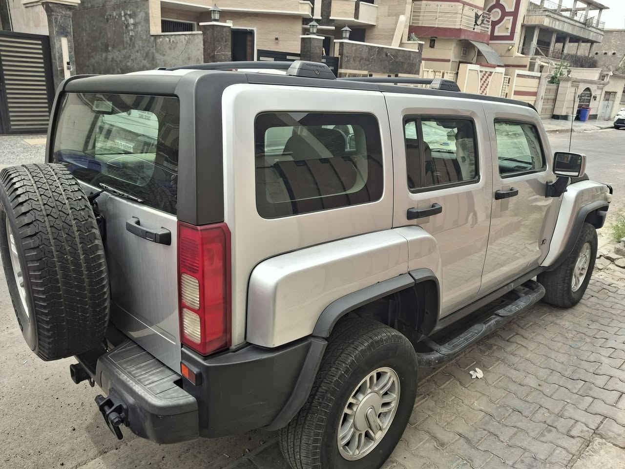 2009 خليجي بدون حادث بنيد مصبوغ اثر جراد غلفته تنقيص بيها قليل السعر 105 بيها مجال بسيط سنوية 2029 
تفاصيل أكثر الاتصال واتساب *********** مكاني الكاظمية
