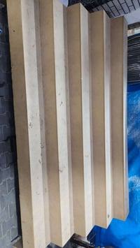 مدرجات mdf مستعمل قليل للبيع عدد 2 للاستفسار وتساب فقط 07704409053
