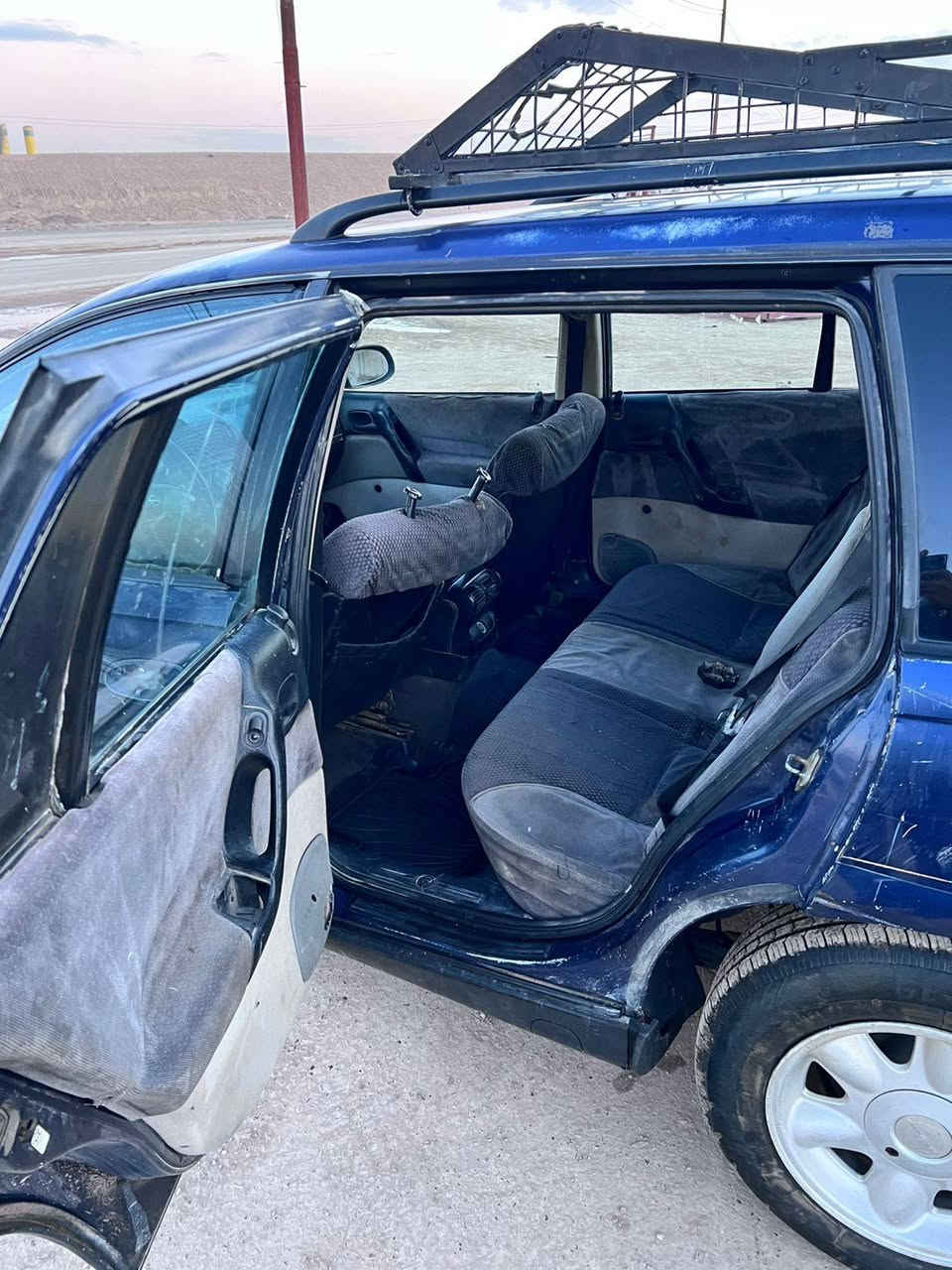 السلام عليكم اوبل بزون للبيع موديل 1996 محرك وكير بطه محرك شديته بل كارتون جعمقه جديده سياره مكفوله من الضربه والخياس رقم صلاح الدين سنويه لل28 سعرها 35وبيها مجال
***********
