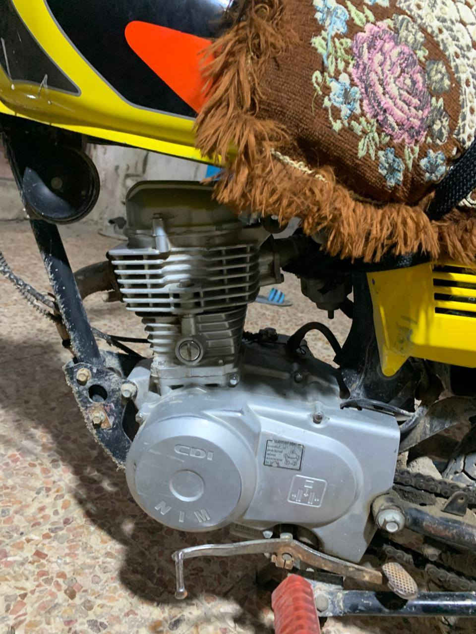 اسلام عليكم دراجه يراني ضايعه اوراقه بيه رقم شاصي البيع 350الف 
دراجه شغاله هندر واحد واطلع وين مايعجبك بيه صوت بل مكينه ماعرفه شنو هيه وصندوكه كامله تعال وشتغل دلفري (مكاني بصرة العشار  ***********)
