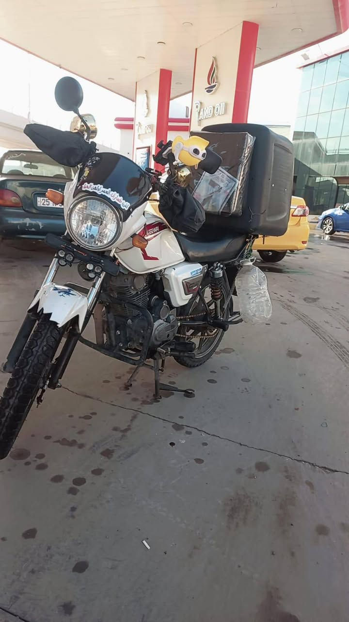 سلام عليكم دراجه للبيع مال دلفري الفين 23 محرك مامفتوح سعر 700 وبيه مجال بيع مستعجل ***********
