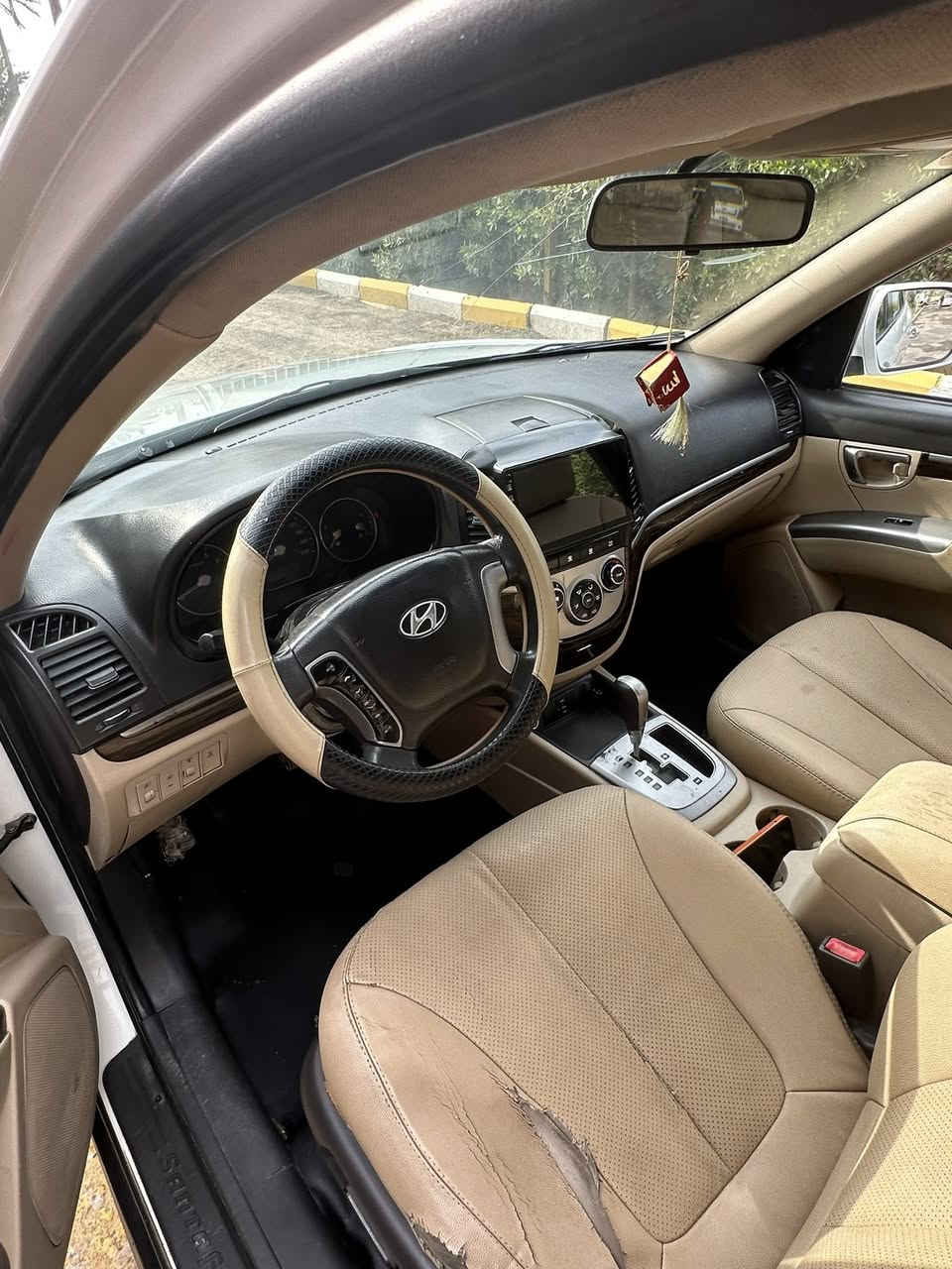 السلام عليكم
للبيع سنتافيه 2011 خليجي 

فول مواصفات عده البصمه 

محرك 6V سلايت قماره كشن جلد 

فورويل رقم بغداد تحويل مباشر 

مكفوله عده المشر علي 

عنوان بغداد 

***********
