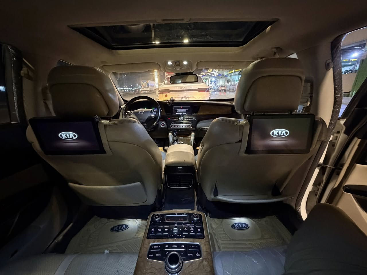 السلام عليكم من رخصة الآدمن
كيا كوريس2014خليجي فئة ثانيه

 رقم بغداد باسمي مداور ثاني يوم  

السياره بيه قطعة صبغ بالجاملغ الخلفي فقط  

محرك 3800 V6

گير 8 نمر كوبرا

الجنطه شفط

بصمه اربع ابواب

ستيرن كهرباء متحرك

ذاكره خزن كشن السائق والستيرن

دبل جام 

لايتات لد  عدسه  ومتحرك 

مري شفط وتنزل عالبگ لرؤيه اوضح

مرايات تعتيم للاضاءة العاليه وهيتر  

حساسات امامي خلفي

فتحه سقف

كشنات جلد تدفئه وتبريد امامي خلفي

كشنات كهرباء امامي خلفي

شاشات عدد 3

تحكم ماوس امامي خلفي

الكشنات الخلفيه VIP 

تبريد 3 قطع

بردات عدد 3 بلاد

ايرباكات عدد 9

سماعات  بلادي  

نضام اوتو هولد

انضمه قياده عدد 4 عادي وايكو وسبورت وثلج

نضام مانع انزلاق ABS

نضام تراكشن كونترول 

مثبت سرعه ورادار تفاعلى

ماشية151الف كيلو 

⭕السعر 148$وبيه مجال بسيط

للأستفسار *********** واتس اب ***********
