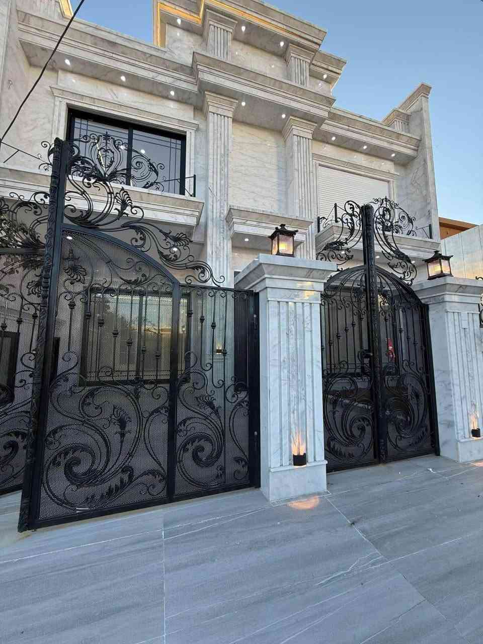 بيت صفر  للبيع مقابيل نص حديقة رسمي في اربيل منطقة سيدوبارك 
مساحتة بيت 200م
اربع غرف نوم 
حمامات ماستر سويت
واجيهتة بيت كبس مرمر
بيت فول مواصفات طابو صرف

للمزيد من المعلومات اتصل بينا
📞☎️ 0750 386 1964 whastup
——————-////———————/—////——-
خانوو. بؤ فرؤشتن لة گةرةكي سيدوبارك 
بةرامبةر باخچة رووبةري 200م
چوار ژووري نوستن 
حةمام و ماستر سيويتن
رووپؤشي خانووةكة كبس مةرمةرة

بؤ زانياري پةيوةندي بكة 

📞☎️ 0750 386 1964 whastup أربيل, العراق
