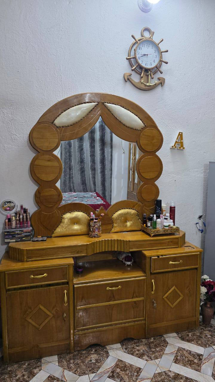 غرفه مامستخدمة هواي للبيع بسعر 900وبيه مجال قليل ***********
