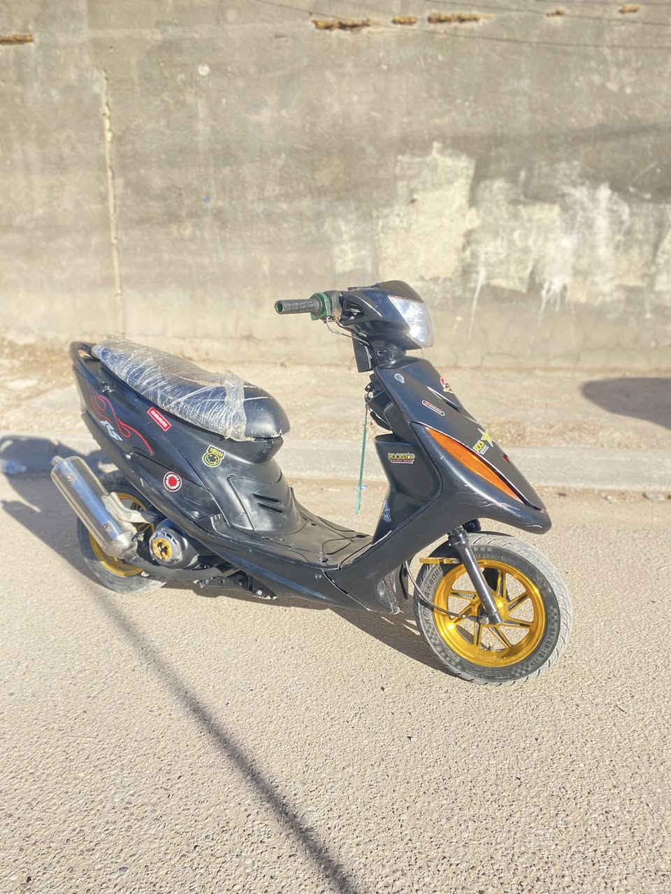 ماكس عدله /بيها تزويد.
بوشه49 كلجات رياضي لون💙   خاص مفتوح مكاني بغداد
بيها مجال(750)                                                    

 ويل ذهبي ثقيلً💛
قبق فلاوين ذهبيً💛
استاند صفح ذهبيً💛
قبضه سكليترً اخضر💚
اشاير اربع ولف برتقاليً🧡⬇️⬇️
صالنصه صوتها يدلي التايه😁🎶
(كفرات بلادي موجود ماصده واشاير بلادي موجود)
نقوصات صندوك وكيج بانزين كابريتر وصخ)


**إذا كنت صاحب هذا الإعلان وتريد حذفه لأي سبب، رجاءا أرسل رسالة إلى الدعم الفني**