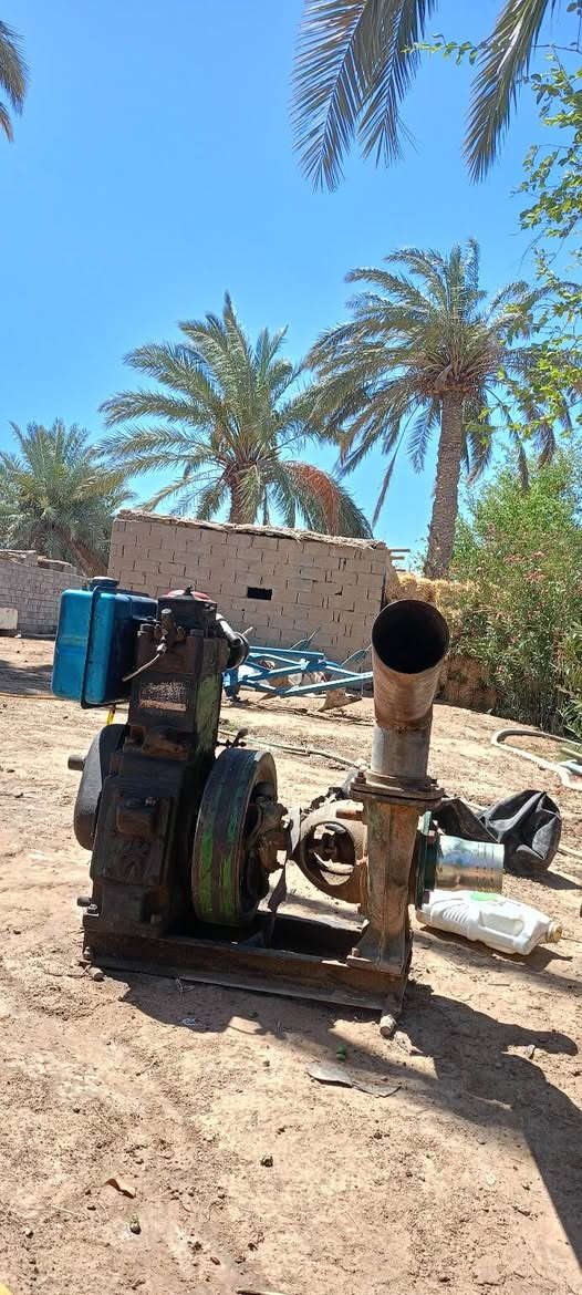 ماطور 5 حصان جديد نظيف على الفحص و وياه صوندة 7 متر شرط ما مفتوح وياه مواد احتياطة مالت الشركة ( بوش و بستم و رنگات و كازكت ) 
المكان الديوانية - الحمزة الشرقي 
***********
