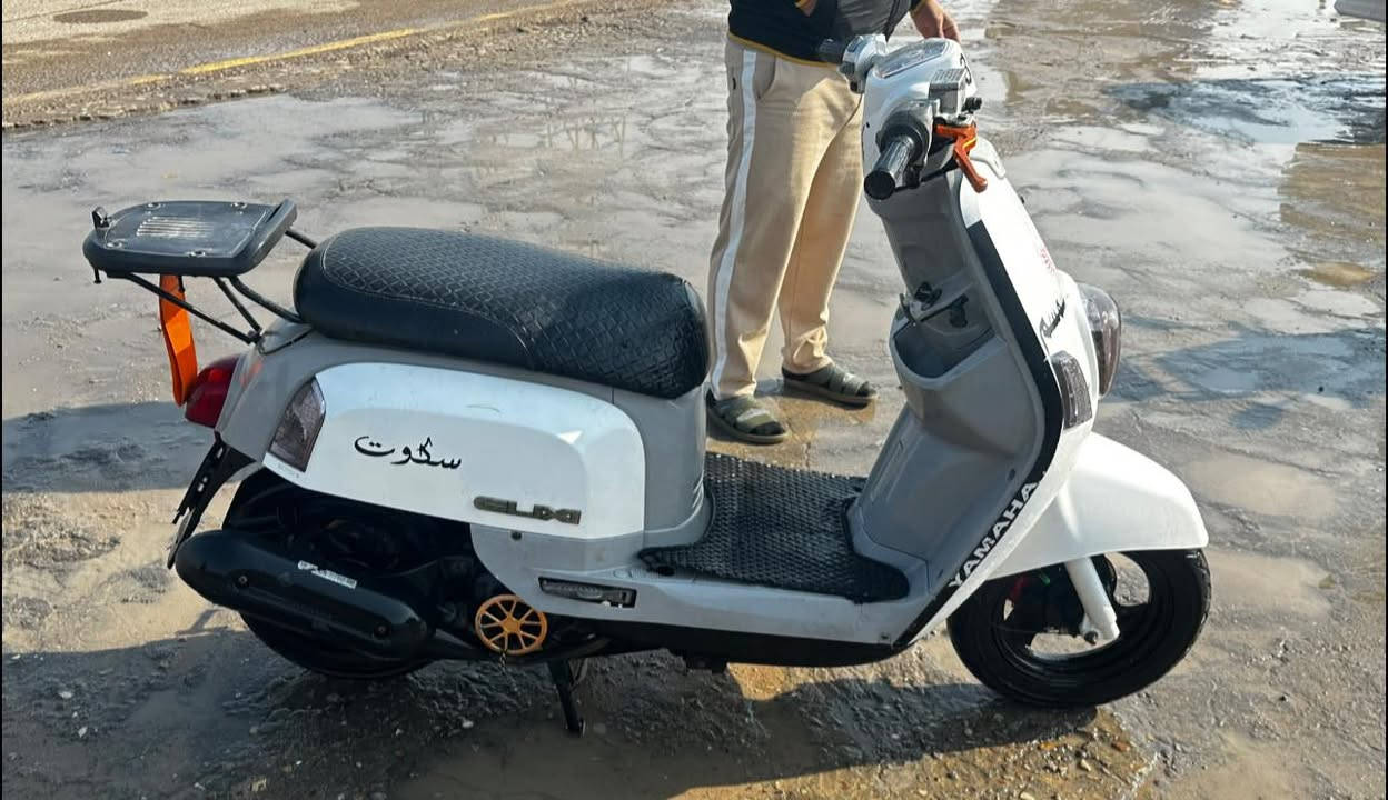 السلام عليكم /دراجه بوليس نضيفه مال حاويه          
مختمه من الطول للطول 
الدراجه نضيفه مال حاويه
كلشي شغال بيها مابيها اي خلل
مزوده
السعر (٩٥٠)وبيها مجال قليل حك الجيه
البصره قضاء القرنه


**إذا كنت صاحب هذا الإعلان وتريد حذفه لأي سبب، رجاءا أرسل رسالة إلى الدعم الفني**