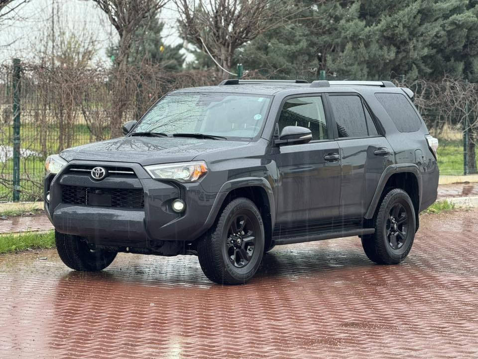 السلام عليكم 

TOYOTA  4RUNNER SR5 Preniuim✍️2024
~ تويوتا فور رنر 2024 
~ وارد أمريكا  لون سمنتي مميز
~ محرك 6 سلندر  / V6 
~ فئة SR5 Prenium 
~سيارة جملغ خلفي باب صبغ 
~ ايرباكات كل سليمة  ماعدا برده سيستم 
~موصفات 1/1 
~ بصمة 
~ فتحة ( سيلايت )
~خمسة كاميرات امامية وخلفية وجانبية 
~ تو ويل. (2*4 )
~ شاشة كبير  كاميرة دوار 
~ ستيرن هيترة 
~ كاميرة خلفية 
~ داخلية اسود ملكية 
~ رادار أمامي و جانبية 
~ كشن أمامي كهربائية 
~ كشن جلد هيتر
~ لايتات عدسة زينونة 
~تحديد سرعة 
~ حجم تايرات 17 
~ سبعة راكب ( ثلاث مقاعد)
~ ماشي 14 الف ميل 
~سيارة بدون رقم لازم ترقيم شيمالية 
~ رقم شانسي موجود للمنشور 
~صوره حادث موجود للمنشور 
~ سعر  ( 310  )💰ورقة دولار بيها مجال 🤏
~ مكان عقرة 
واتساب ***********
  اسيا    ***********
أخوكم سورداش الهركي
