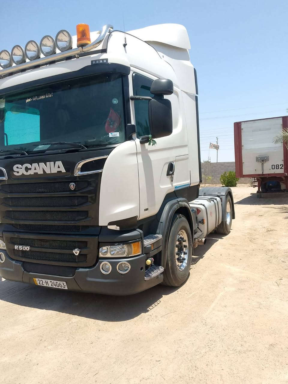 السلام عليكم سكانيه للبيع موديل 2015 محرك عادي R500  كير اوتماتيك عرجه كفاله عامه تبريد تدفئه تخم تاير تخم ويل كب  سبلت سقف خزن  رقم اربيل مربوطه عربانه تركيه اربع دناكير  صار سنه ونص من جبناهه من اربيل شرط التحويل للستفسار ***********
